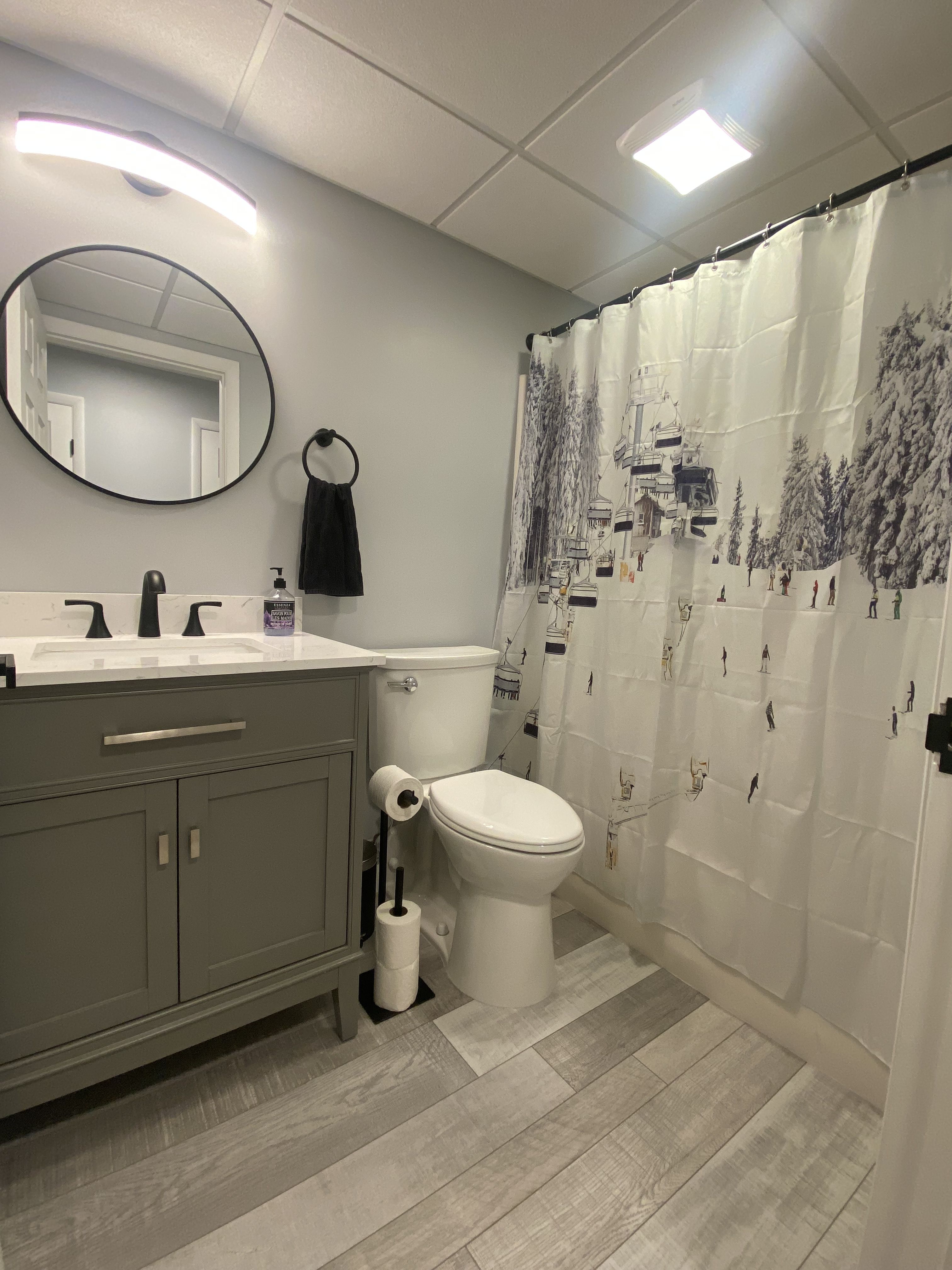Full Bathroom
