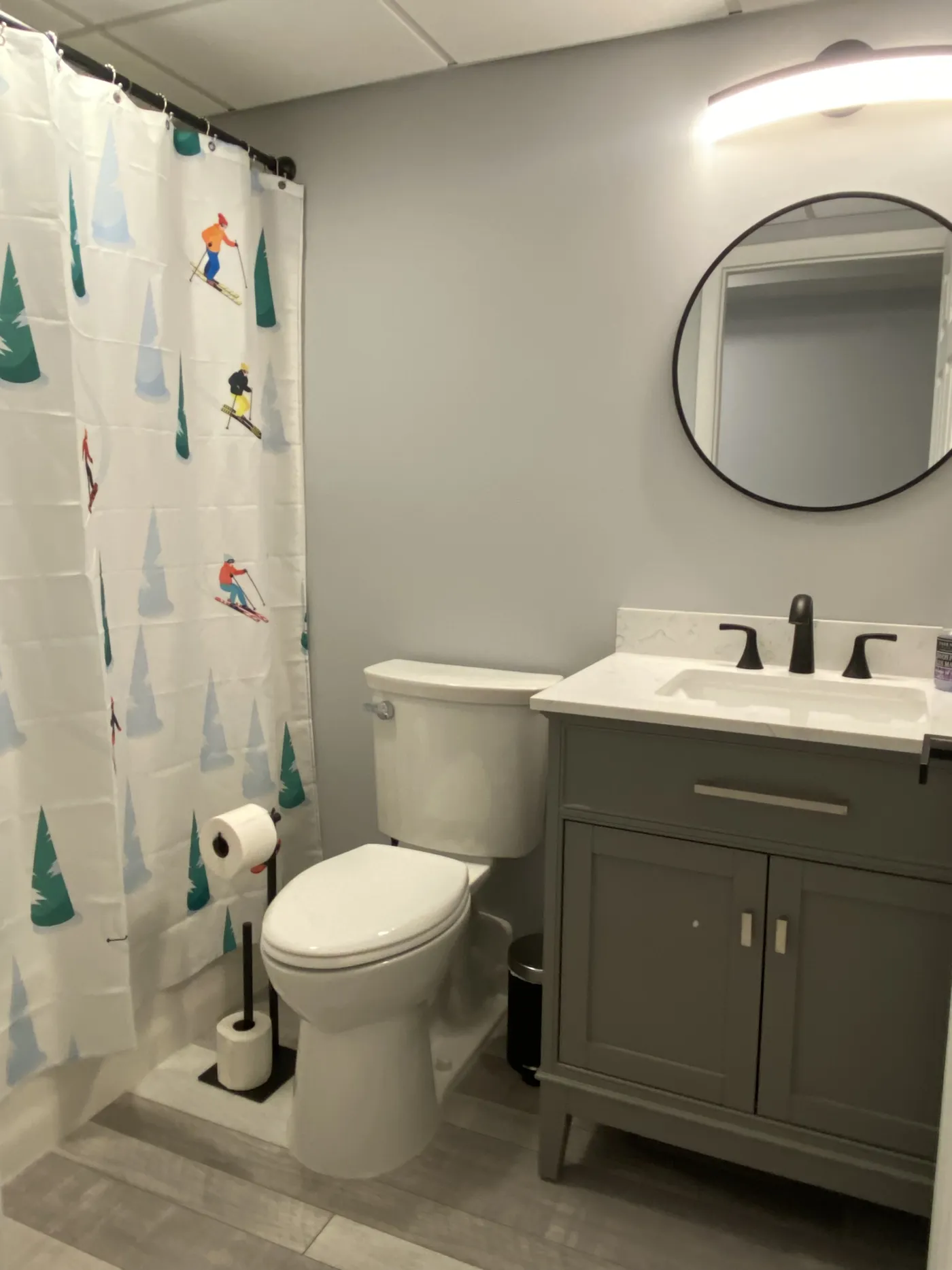 Full Bathroom